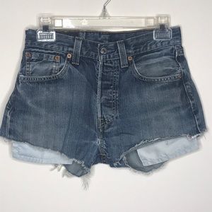 Levi 501  distressed shorts 28 Waist